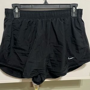 Women’s Nike dri-fit tempo shorts size large in black